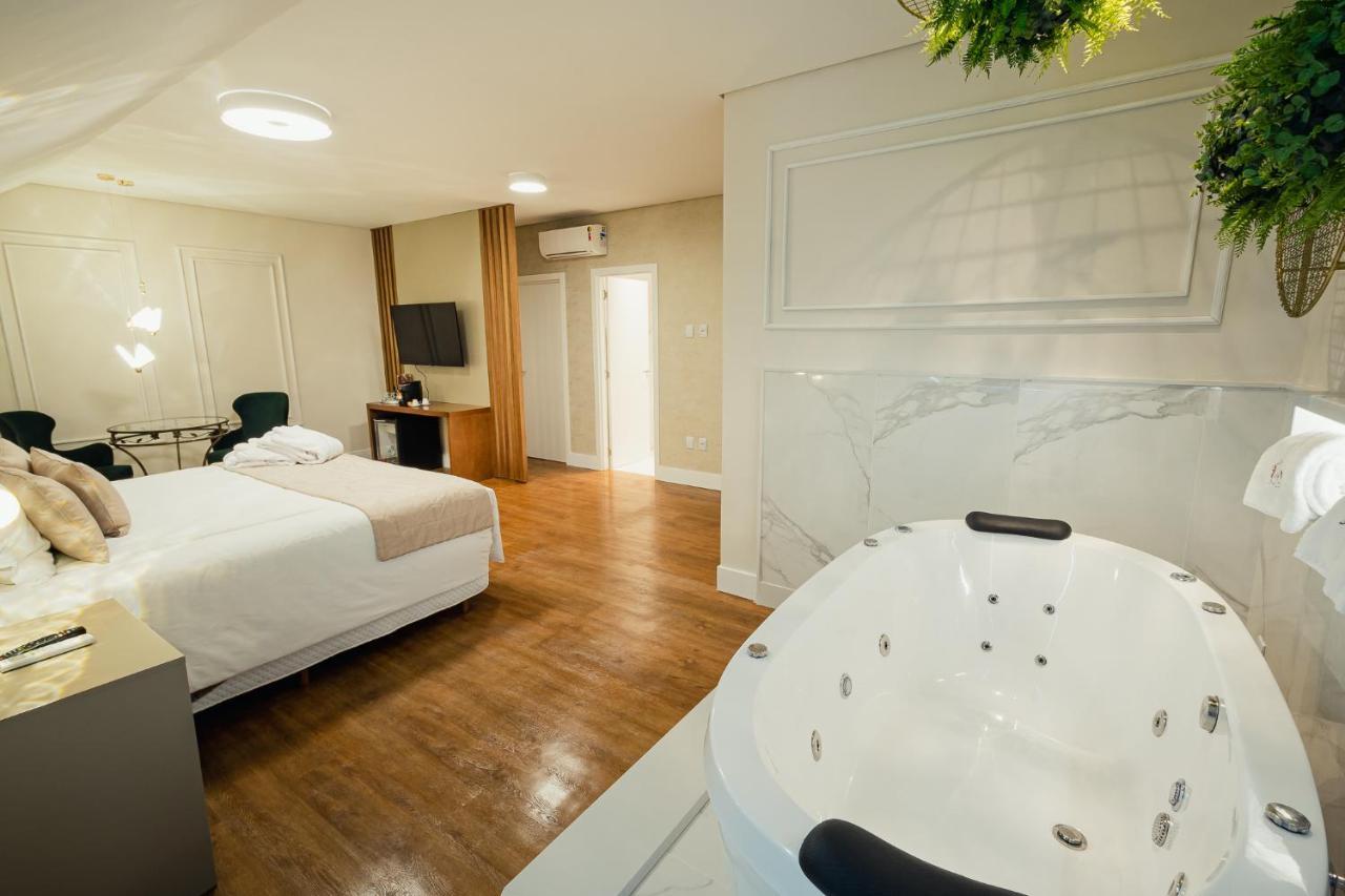 Hotel E Restaurante Giratorio Rf Vision - A Melhor Vista 360 De Gramado Dış mekan fotoğraf